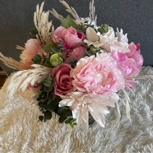 Artificial Floral Stems Set of 4 Pink Faux Bouquets